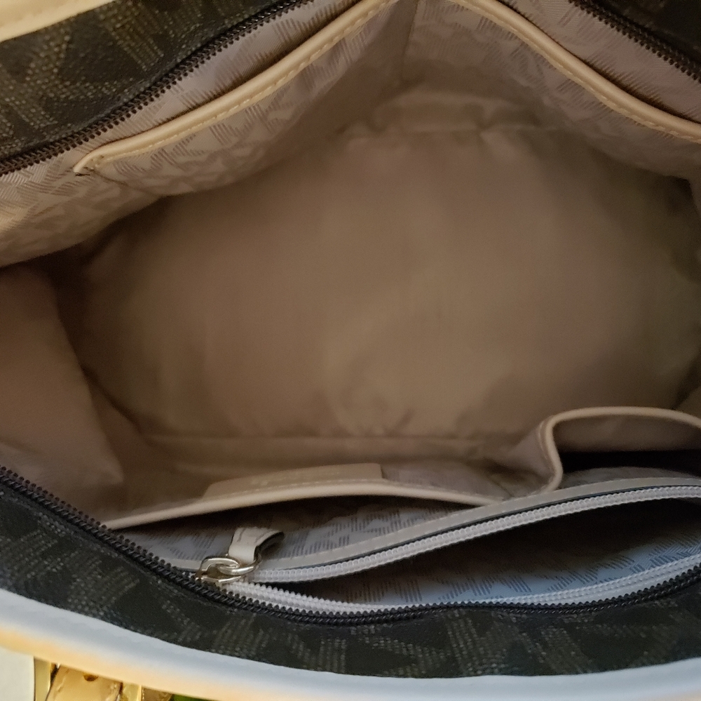 Michael khors handbag - Picture 3 of 4